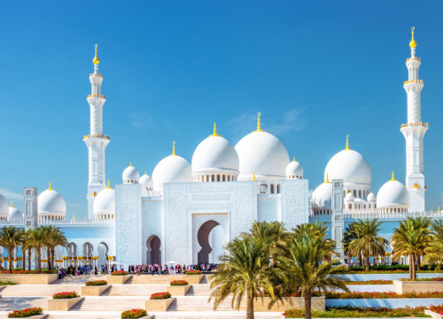 Abu Dhabi: A Captivating Blend of Culture, Luxury, and Untamed Beauty