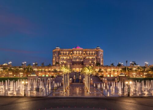 Emirates Palace Mandarin Oriental: A Luxurious Odyssey of Elegance and Opulence
