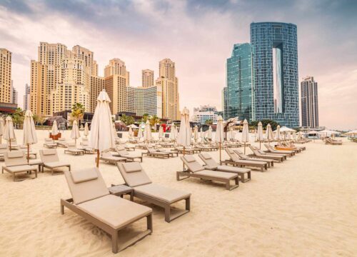 Dubai’s Thriving Nightlife: From Sky Bars to Beach Parties